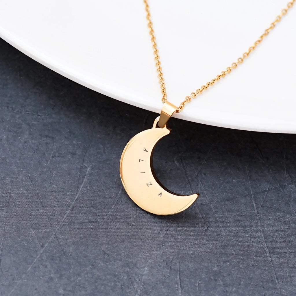 PERSONALISED MOON SHAPE PENDANT