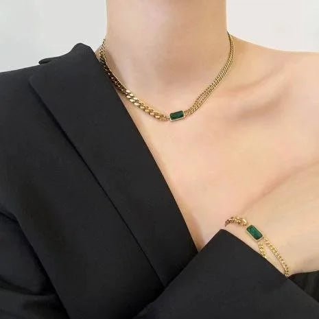 RECTANGLE GREEN STONE JEWELRY